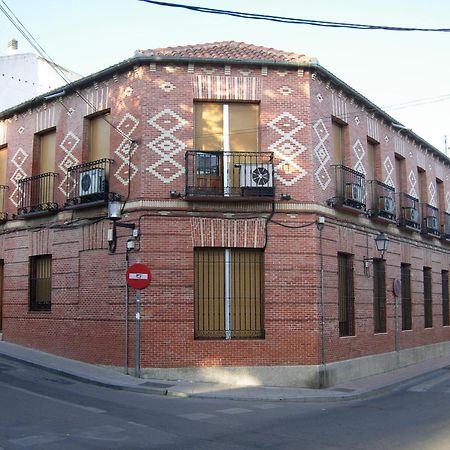 Hostal Cervantes Valdemoro Exterior photo