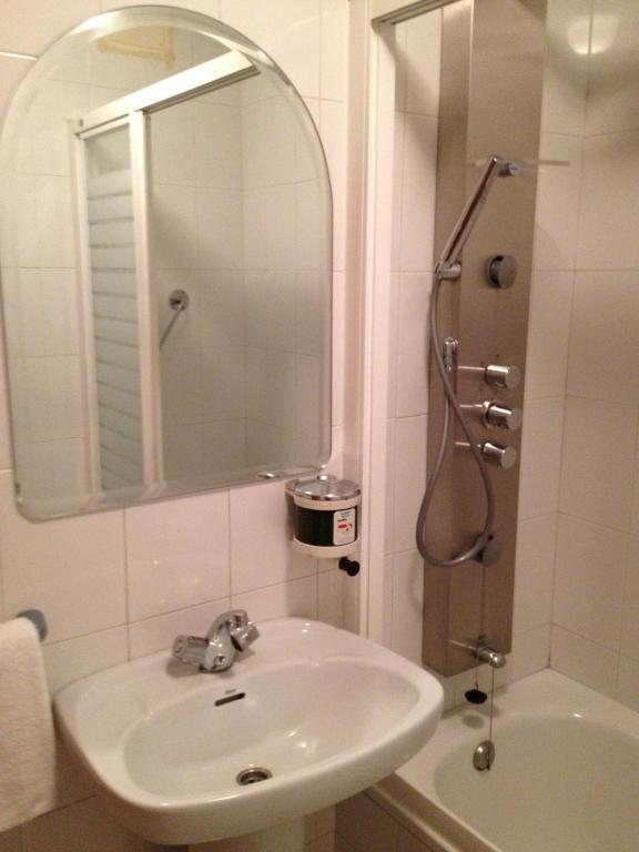 Hostal Cervantes Valdemoro Room photo