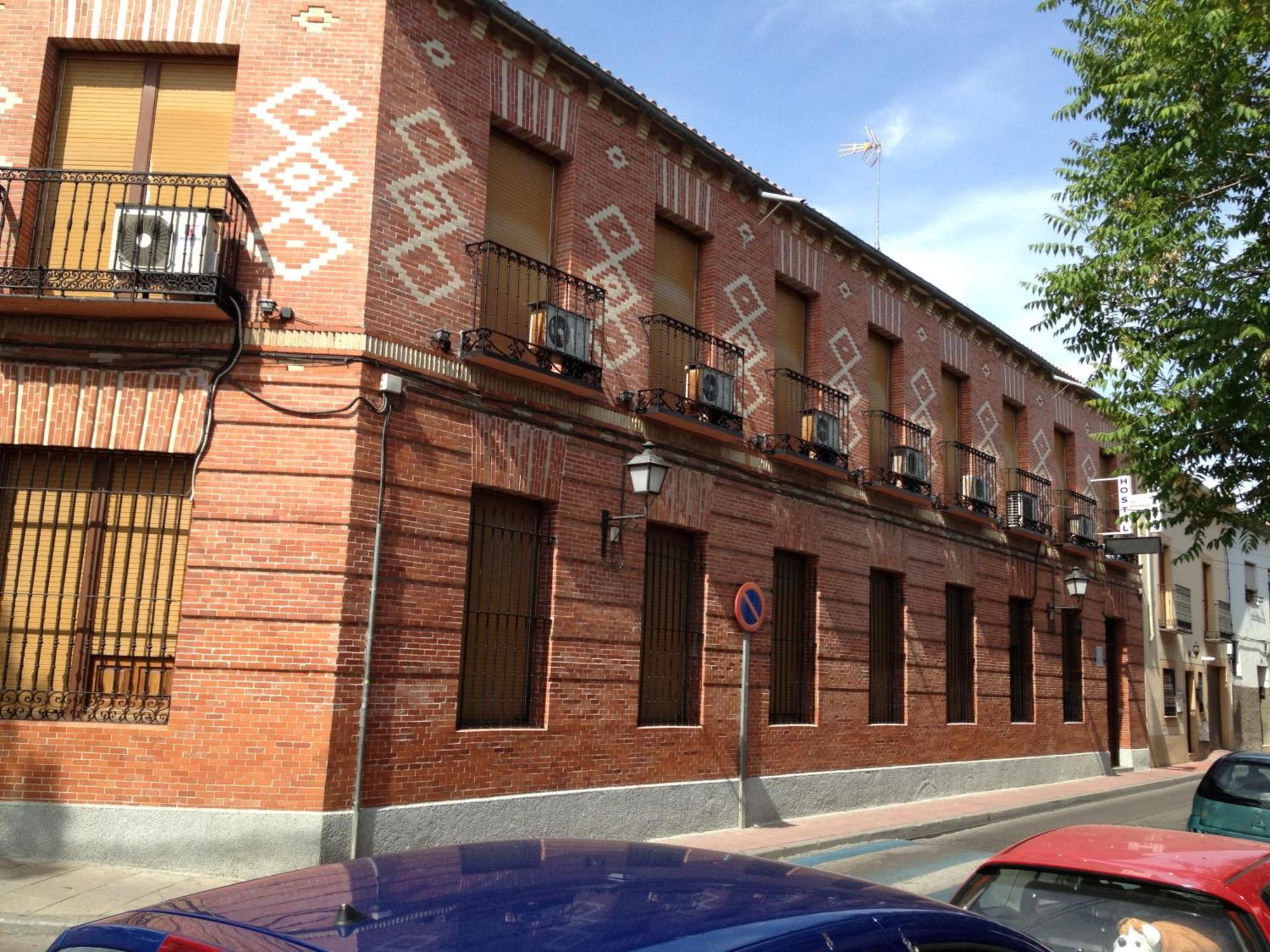 Hostal Cervantes Valdemoro Exterior photo