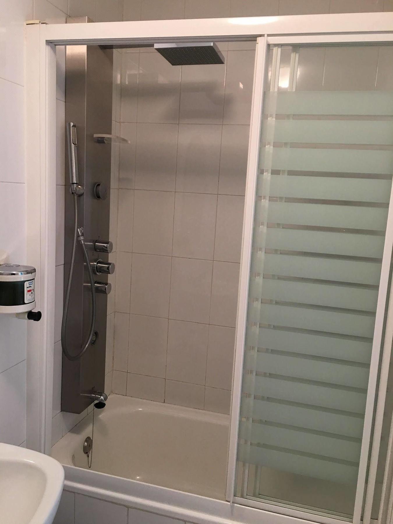 Hostal Cervantes Valdemoro Exterior photo